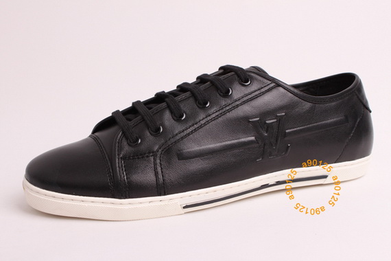 Louis-Vuitton-Sneakers-for-Men_08