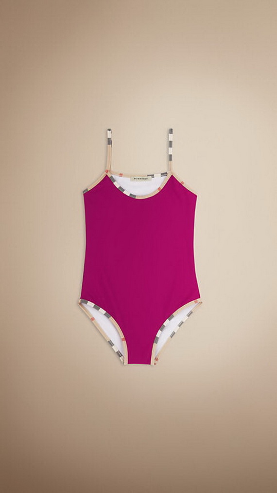 Burberry-Swimwear-for-Girls_02