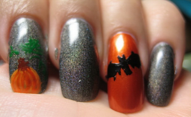 Crazy-Halloween-Nail-Art-Ideas_03