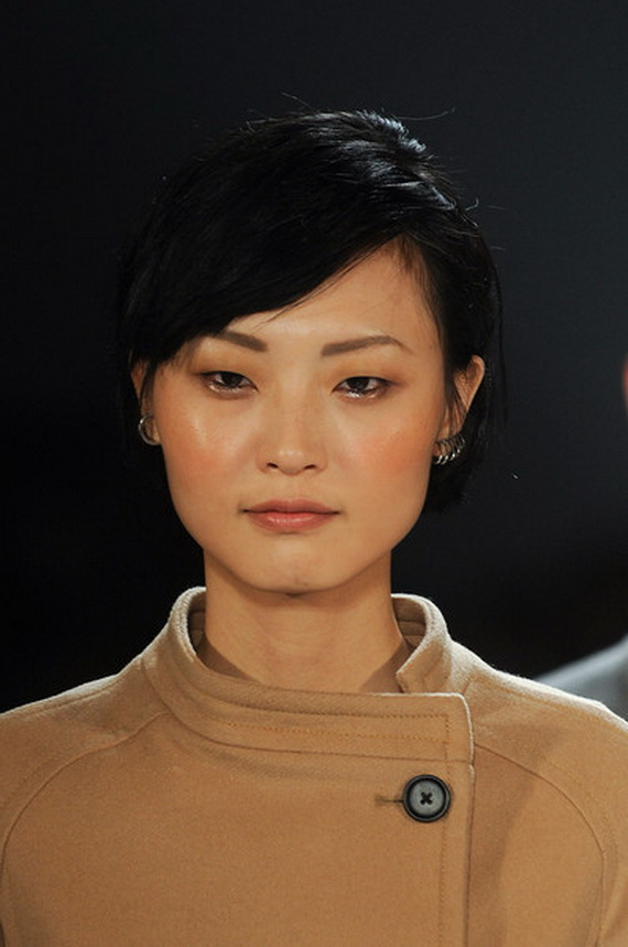 Easy-School-Hairstyles-2012-for-Girls_37