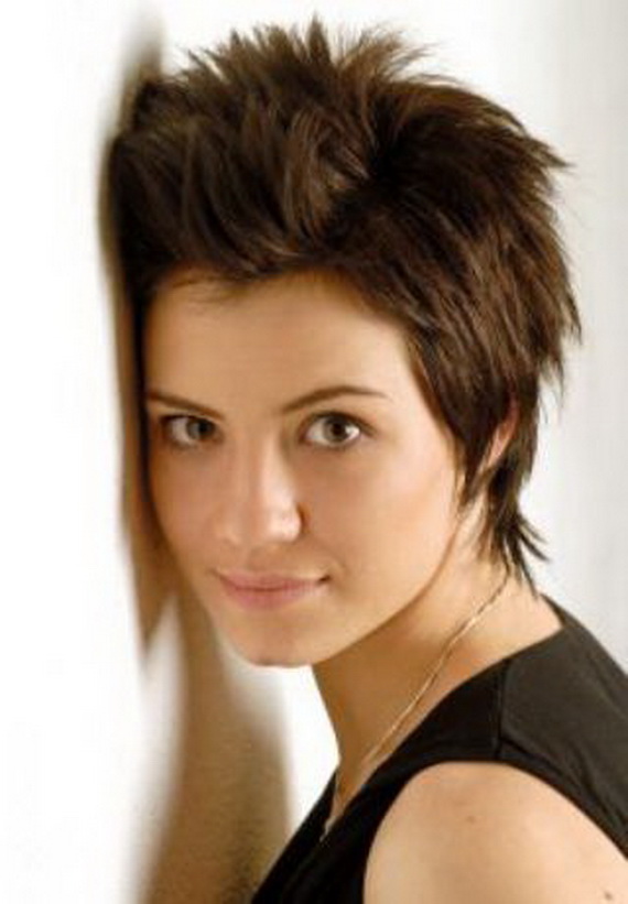 Cool-Layered-Very-Short-Hairstyles-Trends-2011-2012_021