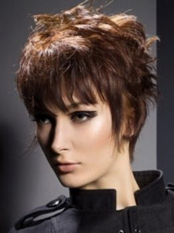 Cool-Layered-Very-Short-Hairstyles-Trends-2011-2012_041