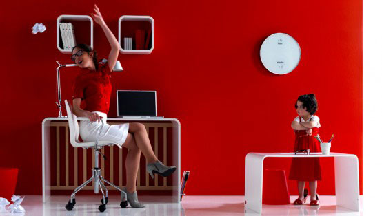 Cool-Kids-desks-for-painting-and-writing-12