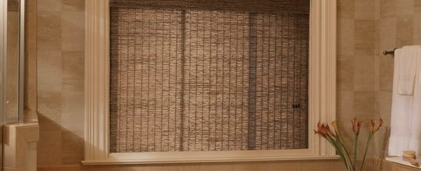 Hunter-Douglas-Bathroom-Window-Treatments_22