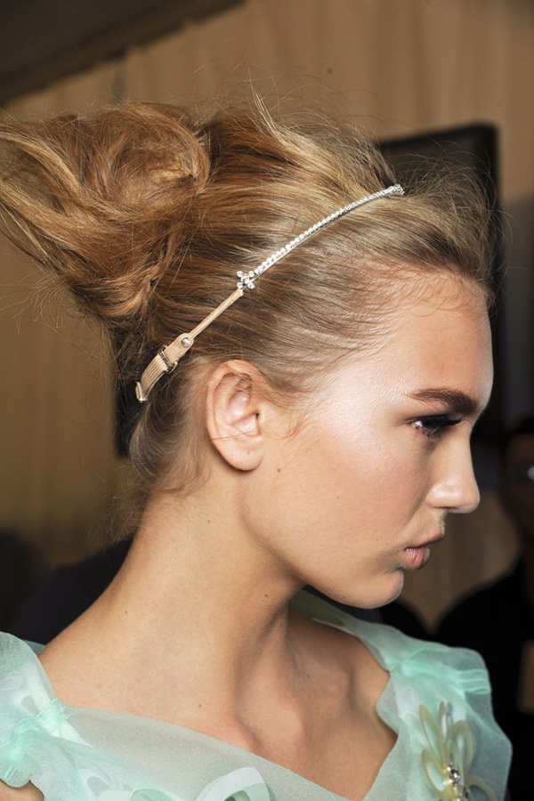 Medium-Prom-Hairstyles-2013-for-Women_27