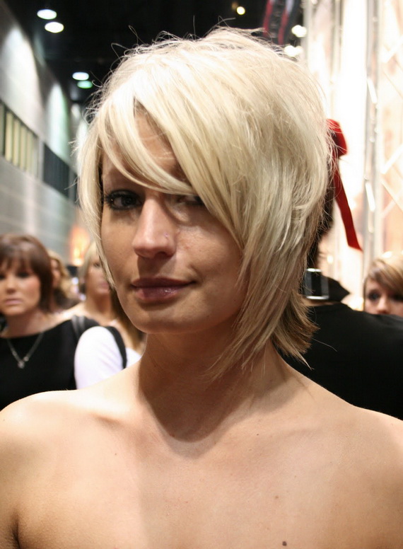 Stacked-Hairstyles-for-women-_06