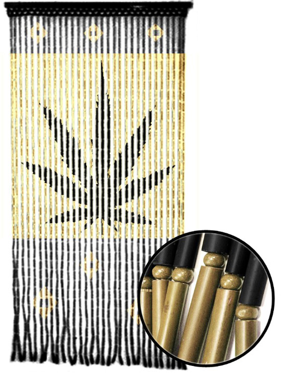 Pot-Leaf-Bamboo-Door-Beads-550x731